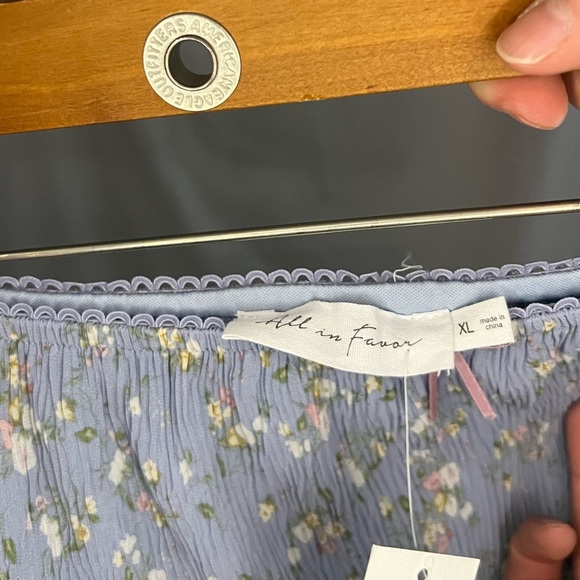 NWT All in favor floral crinkle midi skirt in‎ blue/white/yellow size XL - Picture 6 of 10